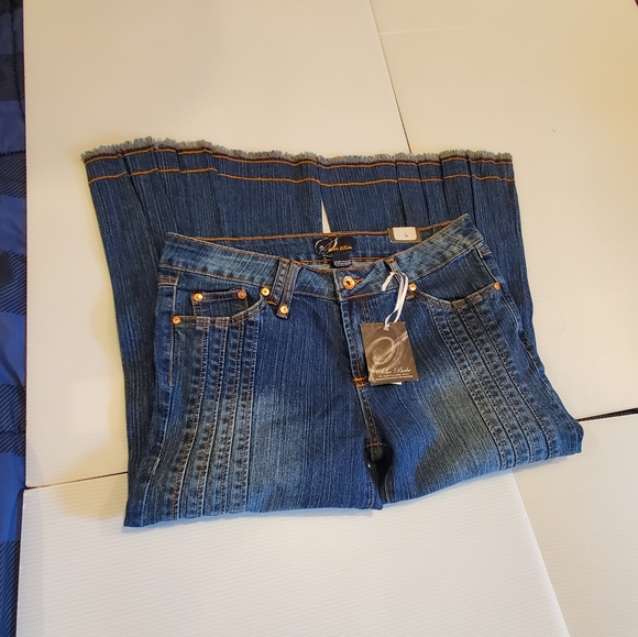 Soho Babe Indigo Capri Pleaded Jeans NWT Size 7 - Picture 15 of 16